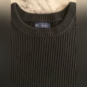 GAP black Ribbed Sweater